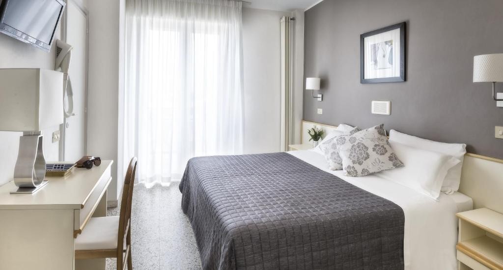 hotel carignano riccione 2 .jpeg