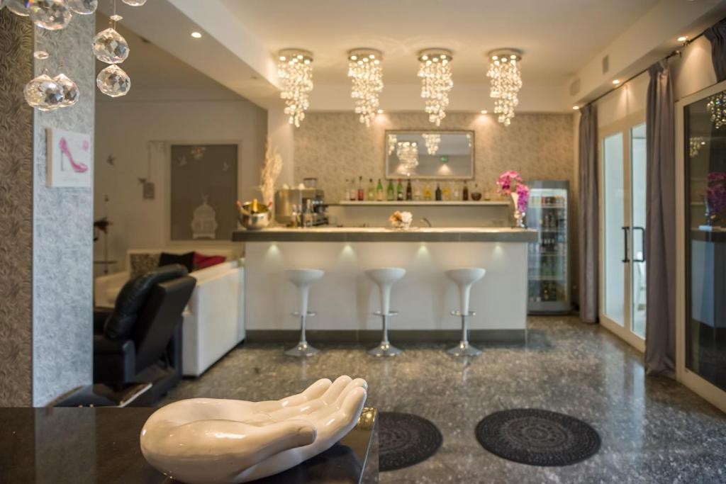 veladoro riccione 4.jpeg